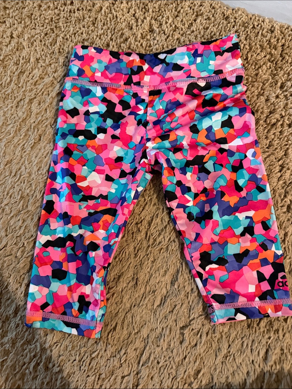 Adias' Pink Multicolor Printed Capri Leggings